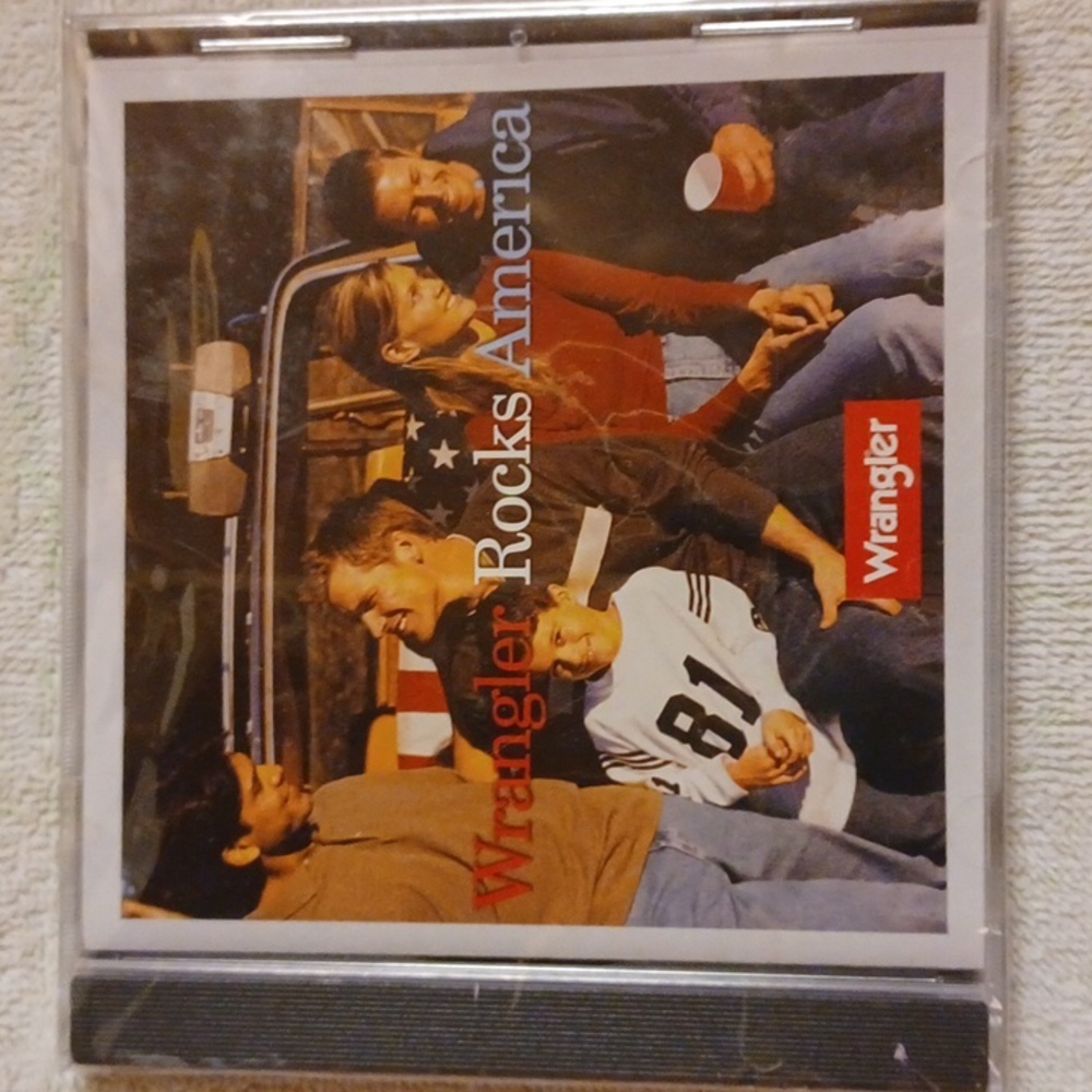 Wrangler Vintage Music CD's, Early 2000's, Rock & Christmas, New In Package - Picture 2 of 7